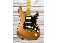 Fender  Bruno Mars Strat Maple Fingerboard Mars Mocha - Formato do corpo: Stratocaster, FORMATO DO Braço C personalizado, CONSTRUÇÃO DO Braço 4 parafusos, Raio composto de 9,5 a 12, Corpo: Maple, POSIÇÃO DAS INSERÇÕES Ponto Preto, 