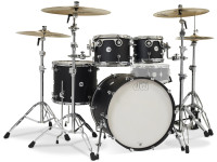 Kit DW DRUMS DESIGN SATIN BLACK 4 pièces BD 22 Kit DW DRUMS DESIGN SATIN BLACK 4 pièces BD 22