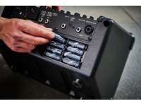 <b>BOSS CUBE STREET II RED coluna amplificada portátil vermelha</b>