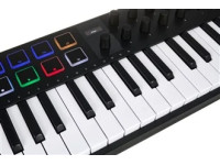 arturia-minilab-37-black_6a4bbf0184c30.jpg