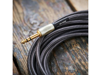 <b>BOSS BGK-15 Cabo GK 4.5m para BOSS GM-800 e VG-800, Pickups GK-5/GK-5B, Conversores BOSS GKC-AD e GKC-DA</b>