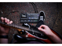 <b>BOSS GX-100 Pedaleira chão Multi-efeitos profissional para Guitarra e Baixo visor a cores sensível ao toque BEST-SELLER</b>