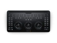 blackmagic-design-resolve-micro-color-panel-en_6a56452205871.jpg
