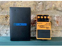 BOSS DS-2 TURBO DISTORTION pedal compacto distorção de guitarra