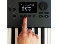 <b>Roland GO:KEYS 5 GT GRAPHITE Cinzento Escuro Teclado portátil Piano Sintetizador Arranger Ritmos Tecnologia ZEN-Core 61 teclas BEST-SELLER</b>