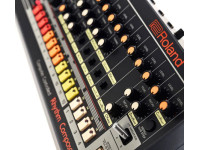 <b>Roland TR-08 Sons Icónicos Caixa de Rimos Roland TR-808 BOUTIQUE</b>
