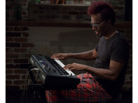 <b>Roland VR-09 V-COMBO B Teclado Piano Elétrico Orgão Elétrico Drawbars Sintetizador Drums 61-teclas BEST-SELLER</b>