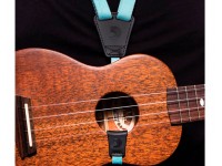 daddario-19uke03-_5f327f995da34.jpg