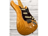 fender-american-ultra-stratocaster-mn-aged-natural_5f15ced6630fa.jpg