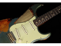 fender-custom-1963-stratocaster-heavy-relic-masterbuilt-dale-wilson_6a33c86f12d0e.jpg