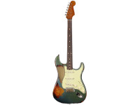 Fender Custom Shop 1963 Stratocaster Heavy Relic Masterbuilt Dale Wilson - Fabriquée à la main par Dale Wilson chez Fender Custom Shop, Finition Heavy Relic en bleu Lake Placid sur fond 3-Color Sunburst, Corps en aulne, Manche en érable avec profil en C ovale typique du m... Fender Custom Shop 1963 Stratocaster Heavy Relic Masterbuilt Dale Wilson - Fabriquée à la main par Dale Wilson chez Fender Custom Shop, Finition Heavy Relic en bleu Lake Placid sur fond 3-Color Sunburst, Corps en aulne, Manche en érable avec profil en C ovale typique du m...