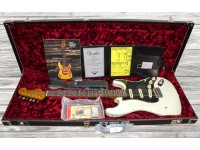 fender-custom-shop-2019-limited-edition-roasted-relic-aged-olympic-white_5f1b060e0ea8b.jpg