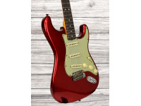 Fender Custom Shop Limited Edition 63 Stratocaster Journeyman Candy Apple Red<b>Made in USA</b> Corpo: Alder Braço: Rift Sawn Maple <b>Perfil do braço: 60 Style Oval 