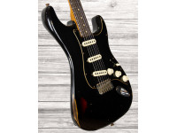 fender-custom-shop-limited-edition-dual-mag-ii-strat-relic-aged-black-over-3-color-sunburst_609d6013af7c3.jpg