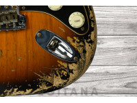 fender-custom-shop-limited-edition-poblano-strat-super-heavy-relic-super-faded-aged-3-color-sunburst_6350276cefaeb.jpg