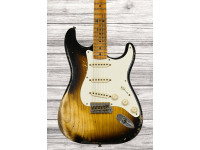 Stratocaster Fender Custom Shop 1957 Heavy Relic Aged 2-Color Sunburst - Boutique personnalisée Fender en édition limitée, Finition Heavy Relic en laque nitrocellulosique, Corps en frêne sélectionné en deux parties., Manche en érable ondé d'une seule pièce, Profil de br... Stratocaster Fender Custom Shop 1957 Heavy Relic Aged 2-Color Sunburst - Boutique personnalisée Fender en édition limitée, Finition Heavy Relic en laque nitrocellulosique, Corps en frêne sélectionné en deux parties., Manche en érable ondé d'une seule pièce, Profil de br...
