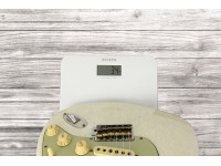 fender-custom-shop-stratocaster-journeyman-relic-aged-olympic-white_6aa1161d13489.jpg
