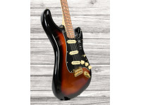 fender-fsr-player-gold-hardware-pau-ferro-fb-3-tone-sunburst_64149de7b24ec.jpg