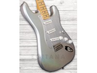 fender-her-strat-chrome-glow_5fbfda2f54a4a.jpg