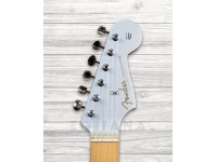 fender-her-strat-chrome-glow_5fbfda3050e91.jpg