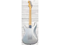 fender-her-strat-chrome-glow_5fbfda314d848.jpg