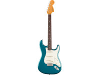 Fender Vintera III Late '60s Stratocaster Rosewood Fingerboard Ocean Turquoise - Corpo em amieiro, Braço em ácer com perfil Late '60s C, Escala em rosewood laminado com raio de 7,25, 21 trastes Vintage Tall, Três captadores Vintage-Style Late '60s Single-Coil Strat, Configuraçã...
