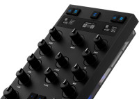 Native Instruments  TRAKTOR Z1 MK2