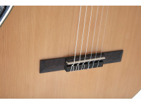 Ovation Celebrity Traditional CS24C Mid Cutaway Nylon Natural