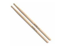 Rohema Percussion  D-STICK 5B HICKORY - Madeira: Nogueira americana, Acabamento: Acabamento em laca, Comprimento: 405mm, Diâmetro: 15,2mm, Fabricado na Alemanha, 